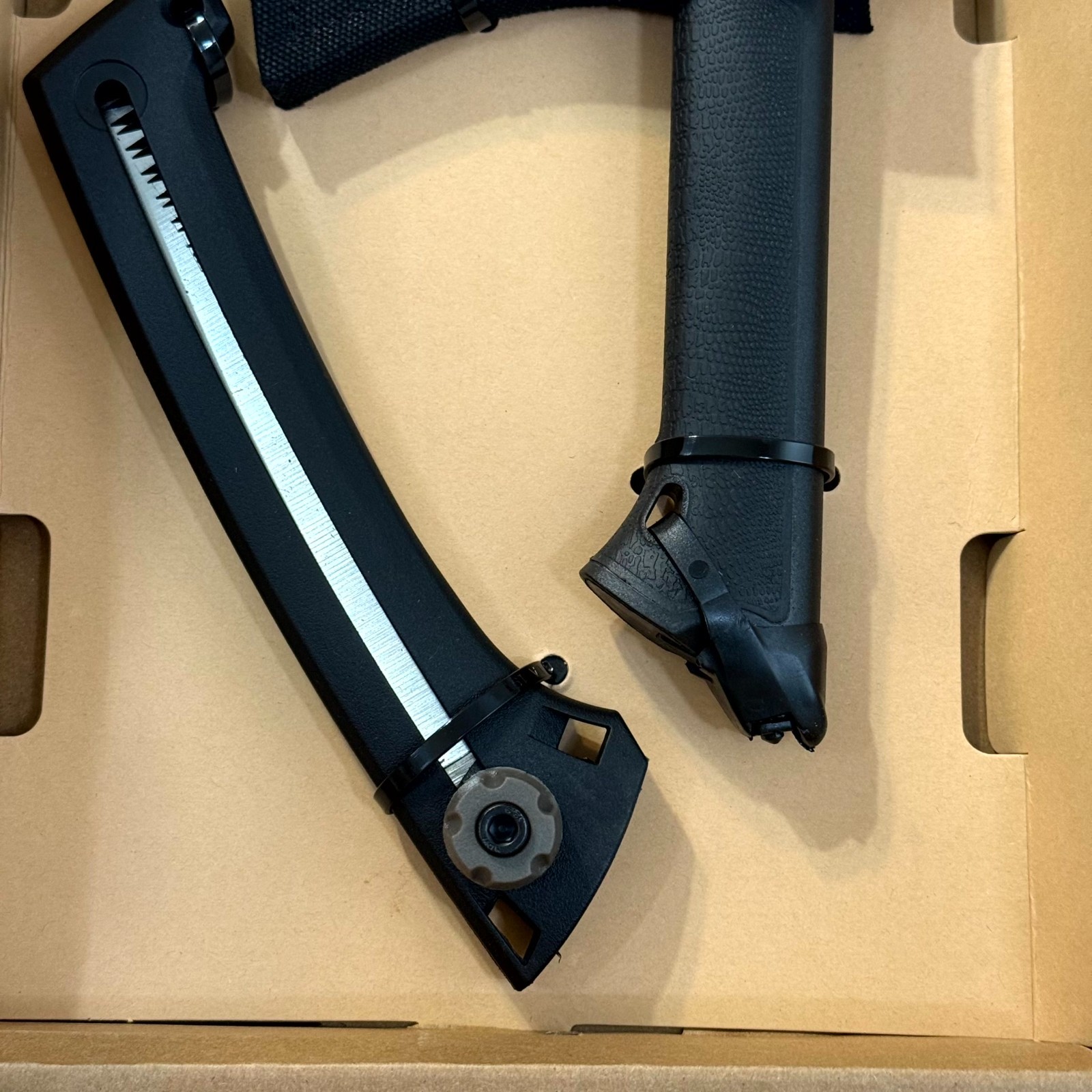 Gerber Gear 3-in-1 Axe Knife and Saw Combo Set Outdoor Hunting & Survival Tool