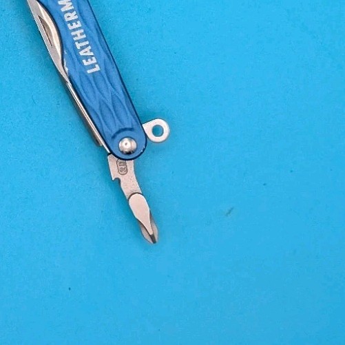 Leatherman Juice CS4 Multi Tool! Retired! COLUMBIA BLUE!