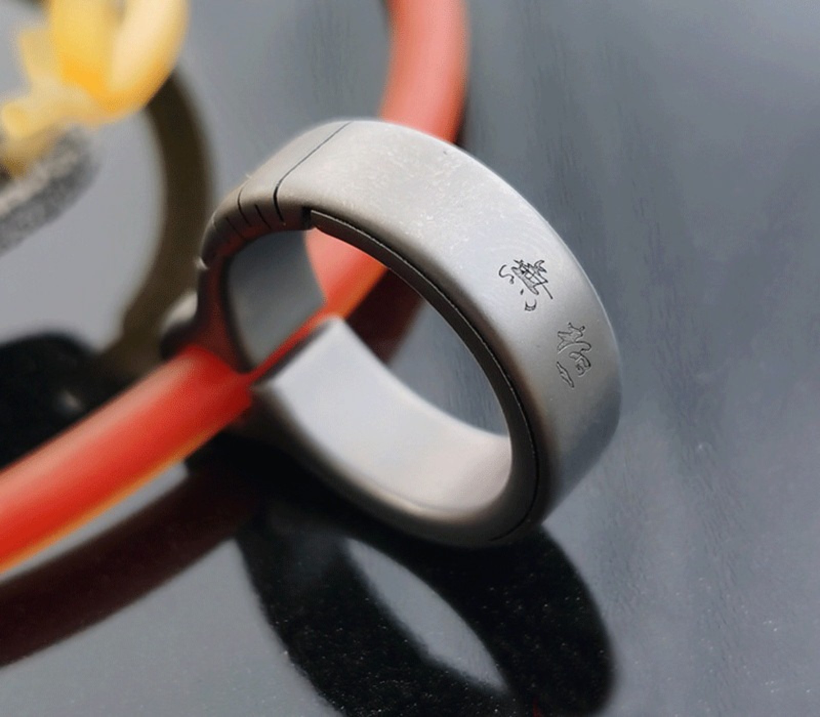 Frameless Safety Leisure Finger Ring Slingshots Titanium Shooting Catapult EDC