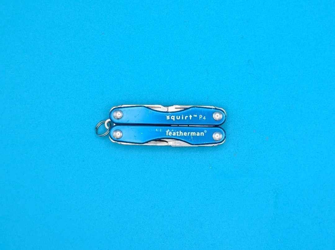 Leatherman Squirt P4 Multi-Tool, Key Ring, Retired, BLUE!