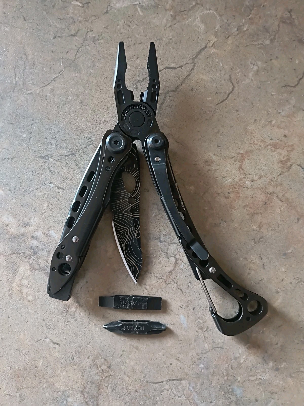 Leatherman Skeletool Multi-Tool Black Topo/Nylon Sheath