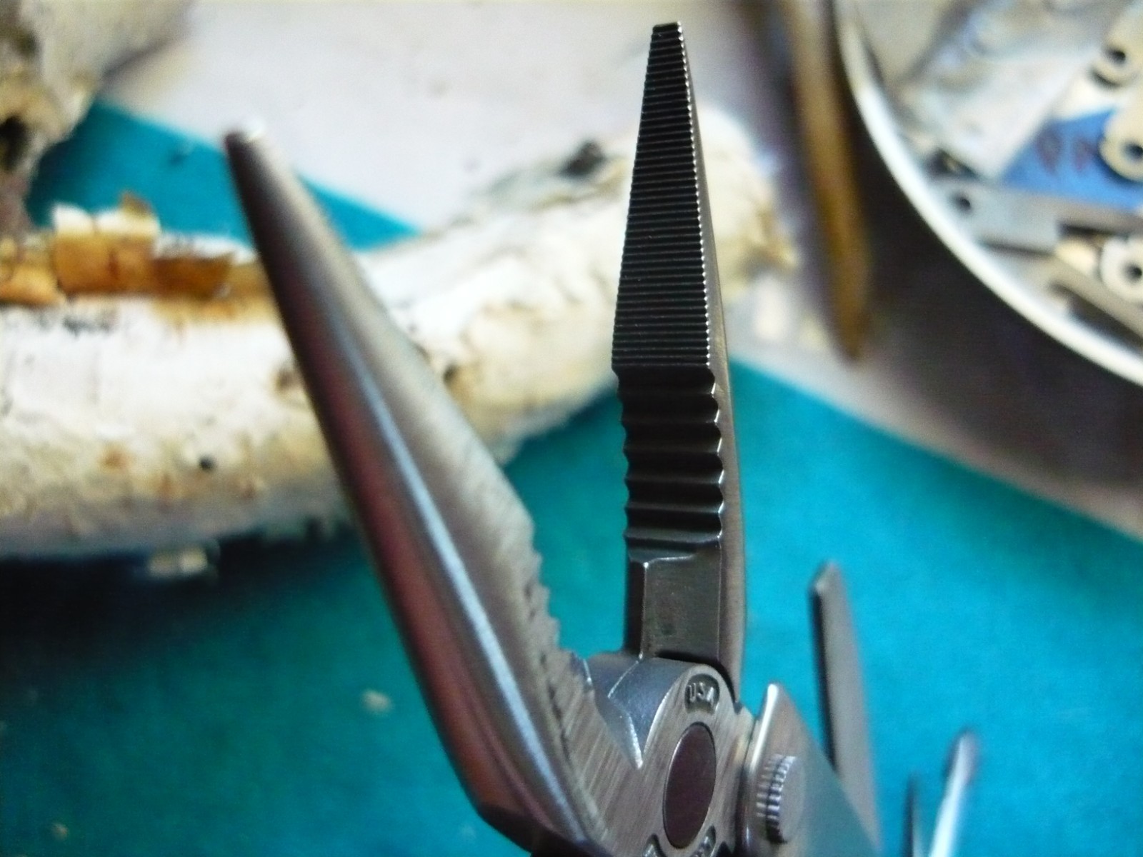***ORIGINAL Leatherman PST Multi Tool with LEATHER Case – Date 1094***