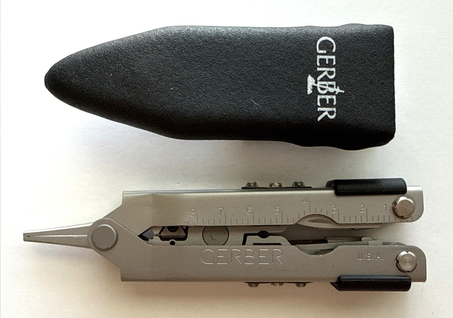 Gerber Fisherman MP600 Multi-Tool With Original Hard Sheath USA