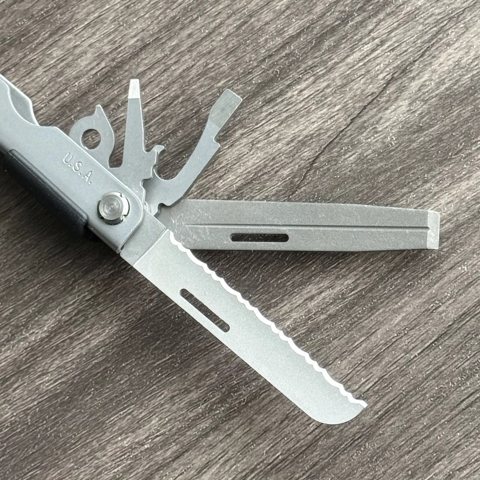 Gerber Fisherman Multi Plier MP600 Gerber Fish Fisherman with Extra Long Pliers