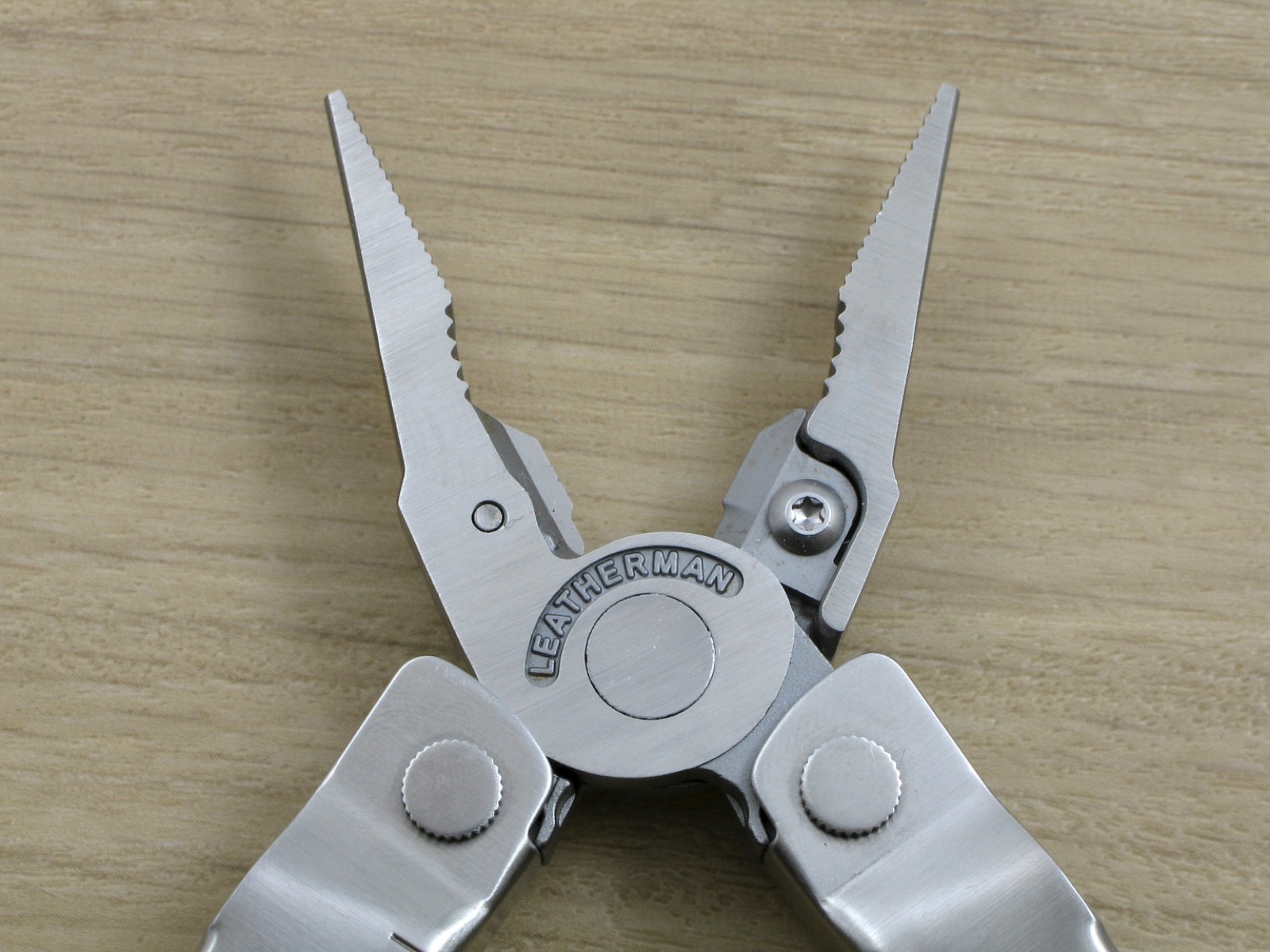 Leatherman REBAR Multi-Tool, Knife, Stainless, w/Nylon Sheath, USA – Excellent