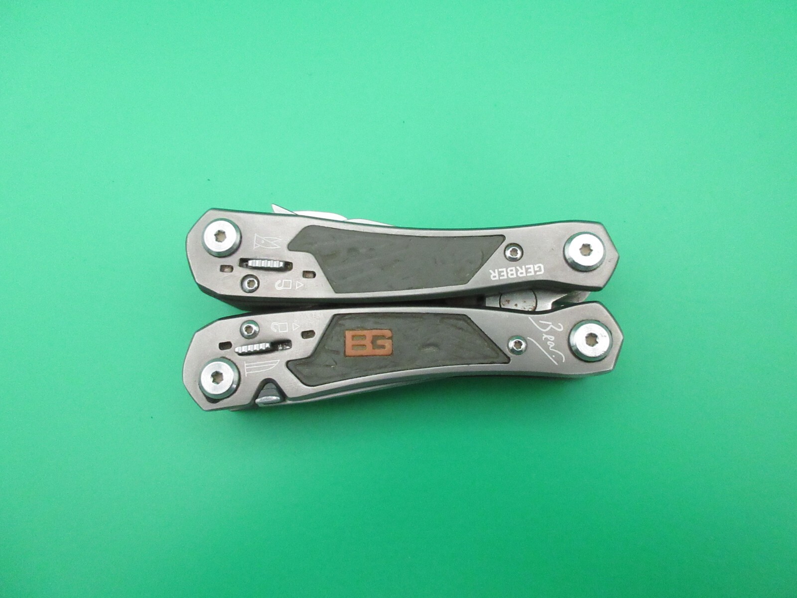 Gerber Bear Grylls Ultimate Multi Tool Folding Knife Scissors #17