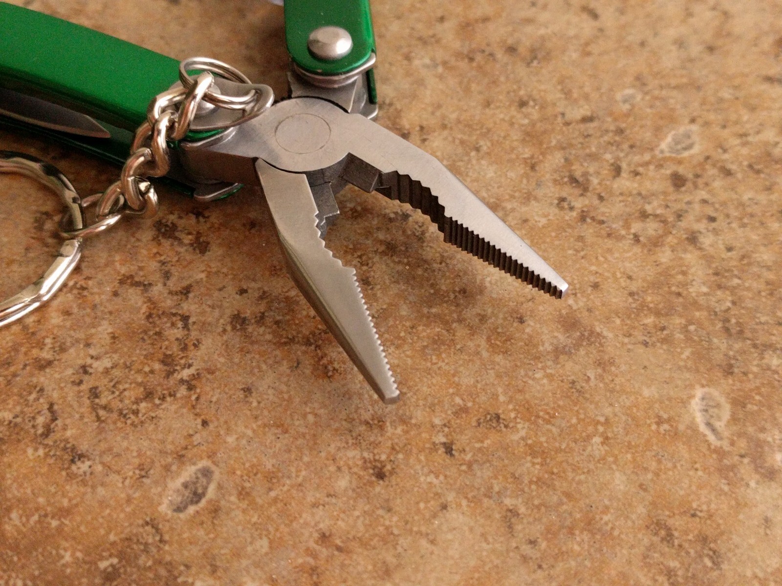 Cabelas Multi-Tool Flashlight Knife Can Opener Pliers Screwdriver Carry Pouch
