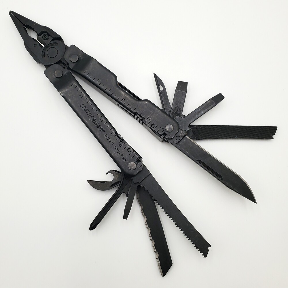 Leatherman Super Tool 300 Multi-Tools – Black