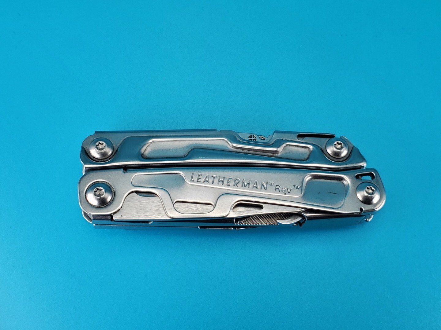 Leatherman Rev 3.8″ Multi-Tool, Stainless! NICE!