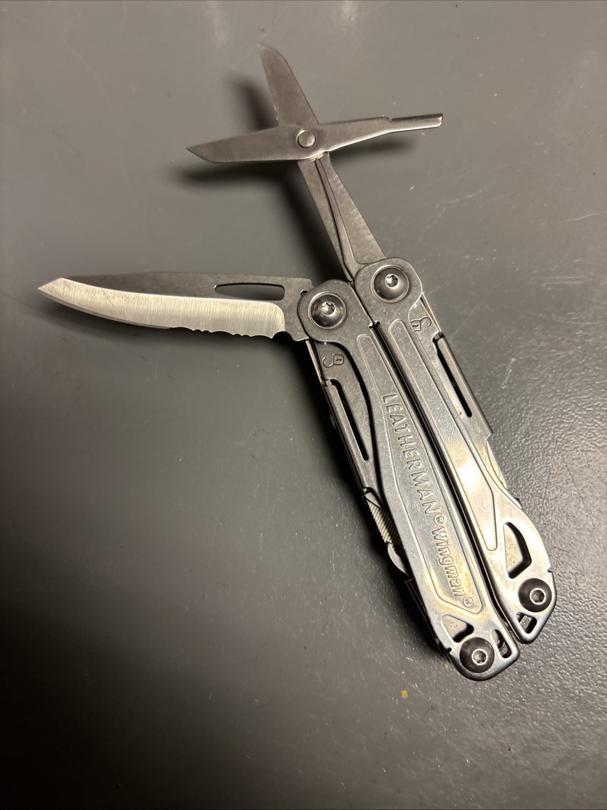 LEATHERMAN MULTI TOOL – WINGMAN