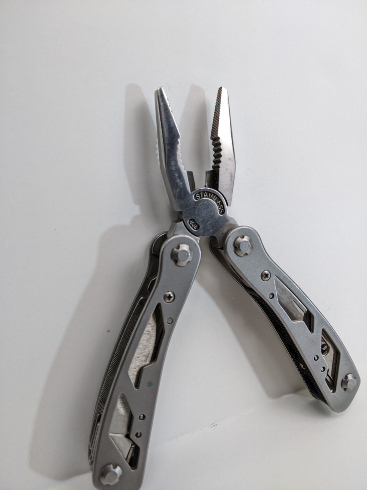 Stanley CR2 Folding Camping Multi Tool 9 function 4.25″ closed