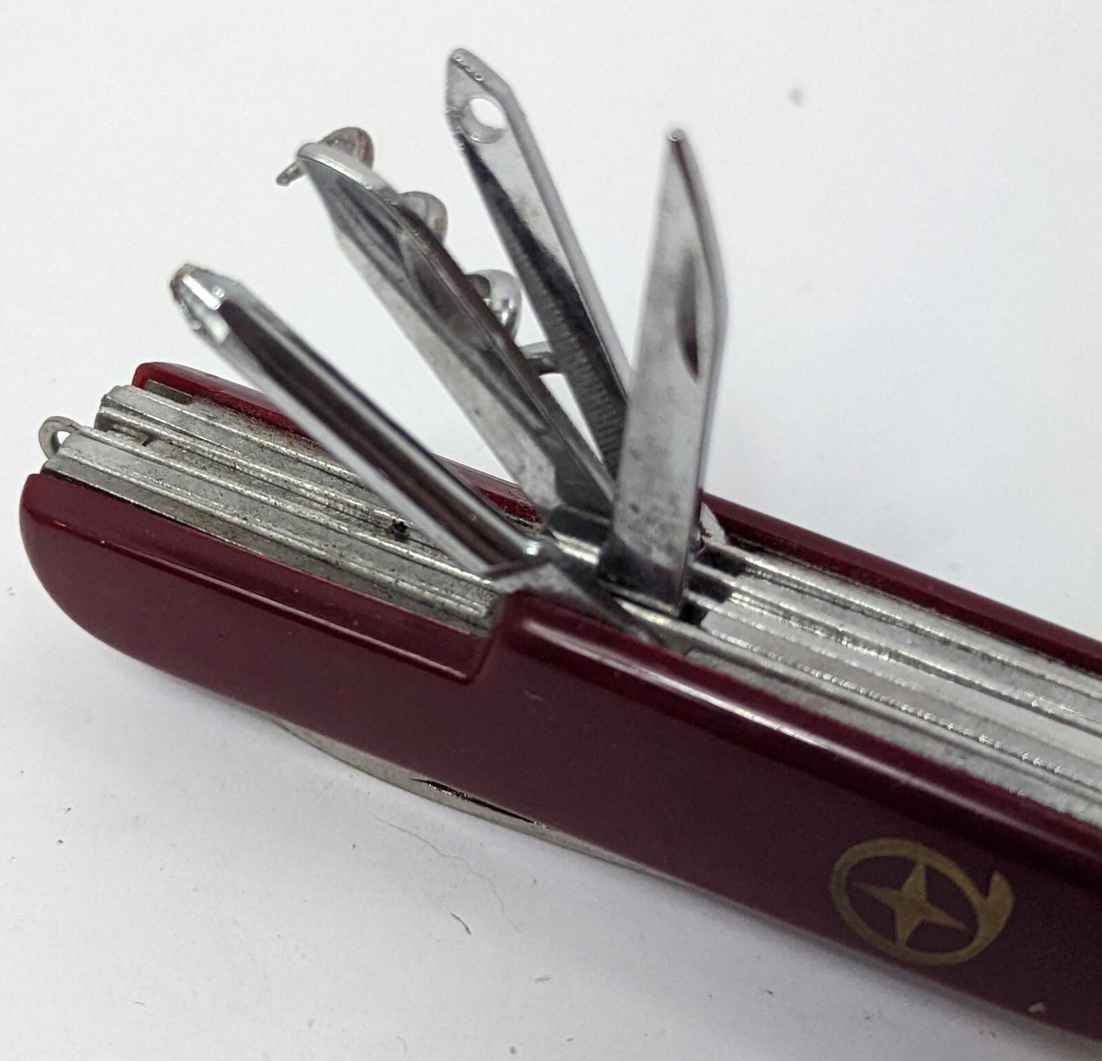 Burgundy Acrylic Handle Stainless Steel Multi-Purpose Tool – 13 Tools