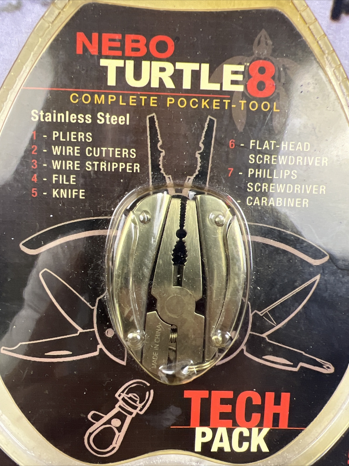 Quarrow Turtle 8 Fishing Pocket 8-Tool Combo Pack Plus 50 Lumen Flashlight