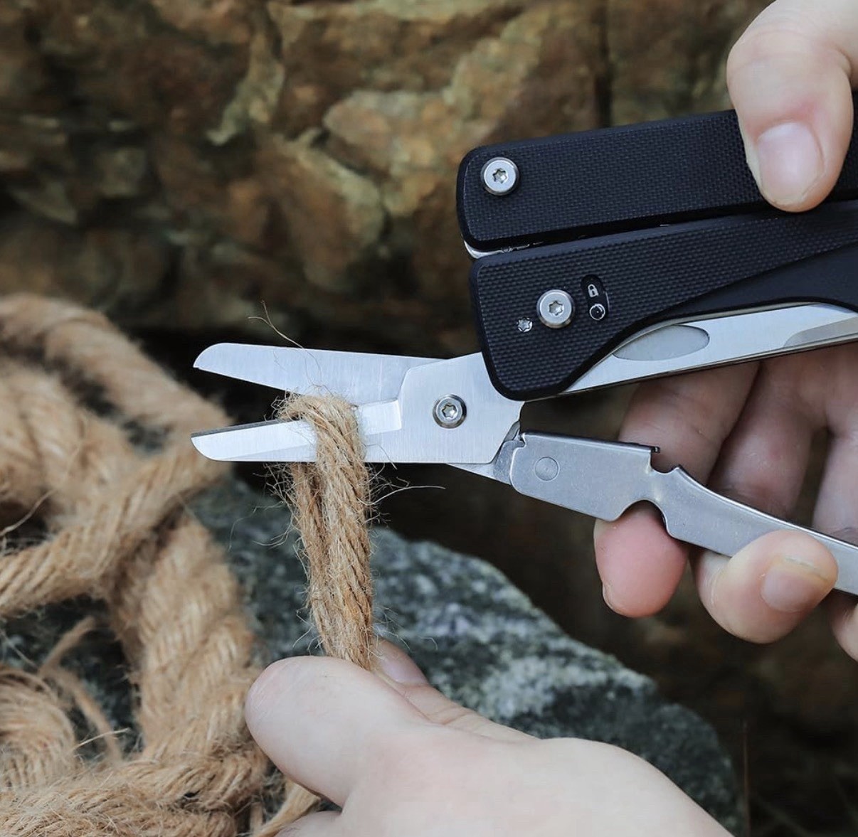ROXON Flex Titan Multitool 16 Essential Tools With Black G10 Handles T Shank