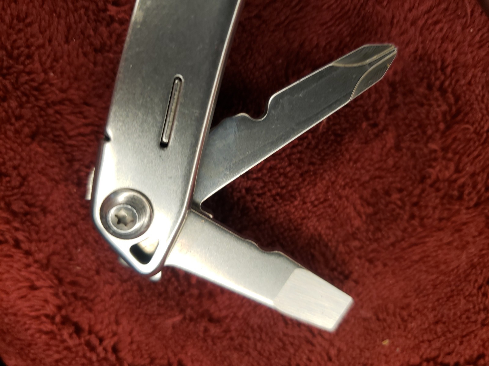 Leatherman Sidekick Multi Tool with Sheath 0516 Date code
