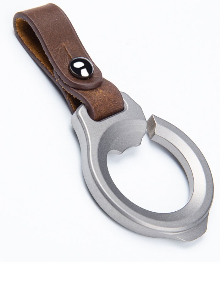 EDC Titanium Alloy + Leather Keychain Car Key Bag Portable Opener Crowbar Cutter