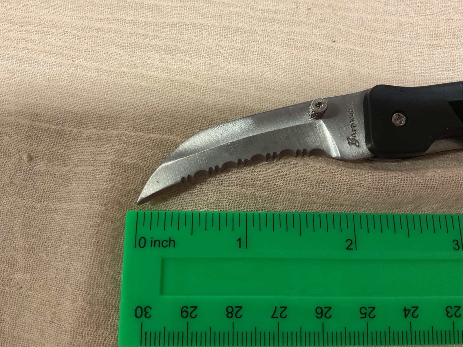 Dragon Claw 2000 Flying Falcon Folding Pocket Knife