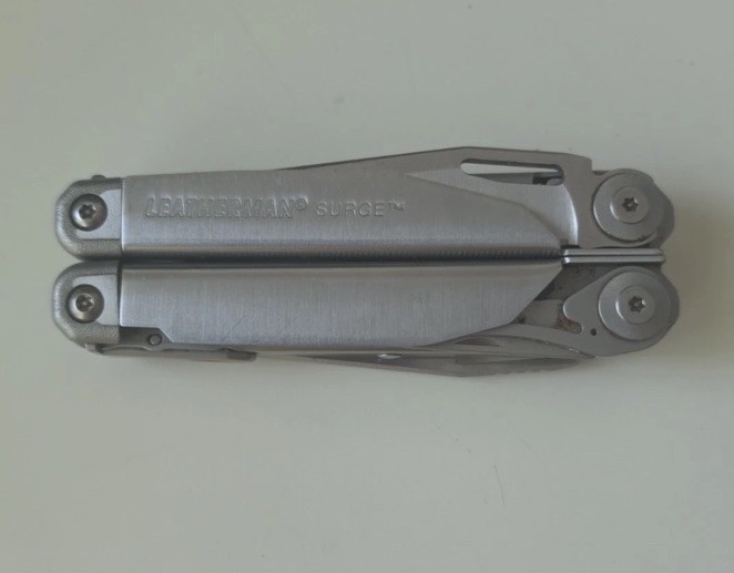 Leatherman Surge 21 In 1 Multitool In Good Condition As Pictures