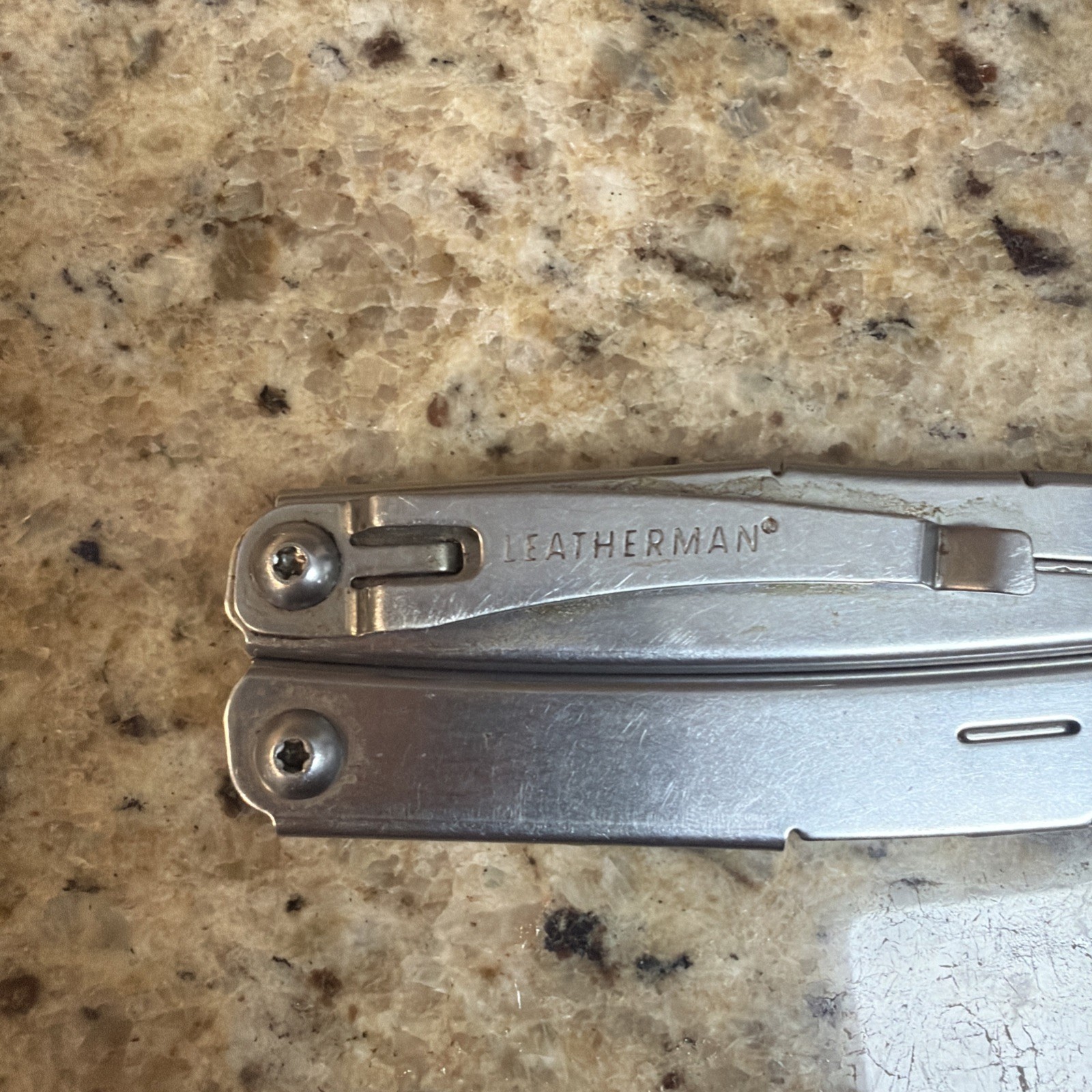 Leatherman Wingman 14 Tools Multi-Tool – Stainless Steel