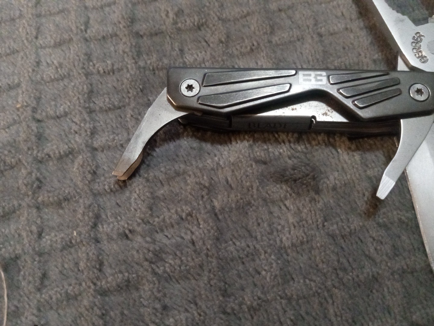 Gerber Bear Grylls Multi Tool Pocket Knife Great Condition Saw Pliers Knife Ect