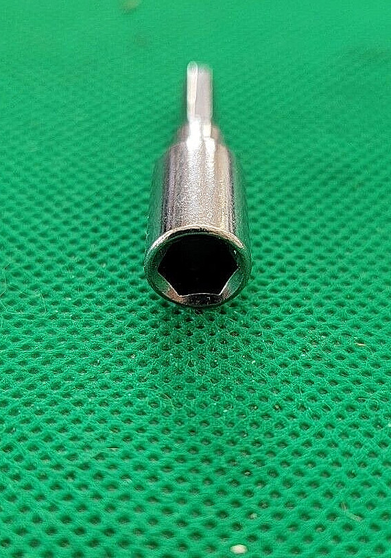 Victorinox 1/8″ hex – 1/4″ hex bit adapter Cybertools / Electronics screwdrivers