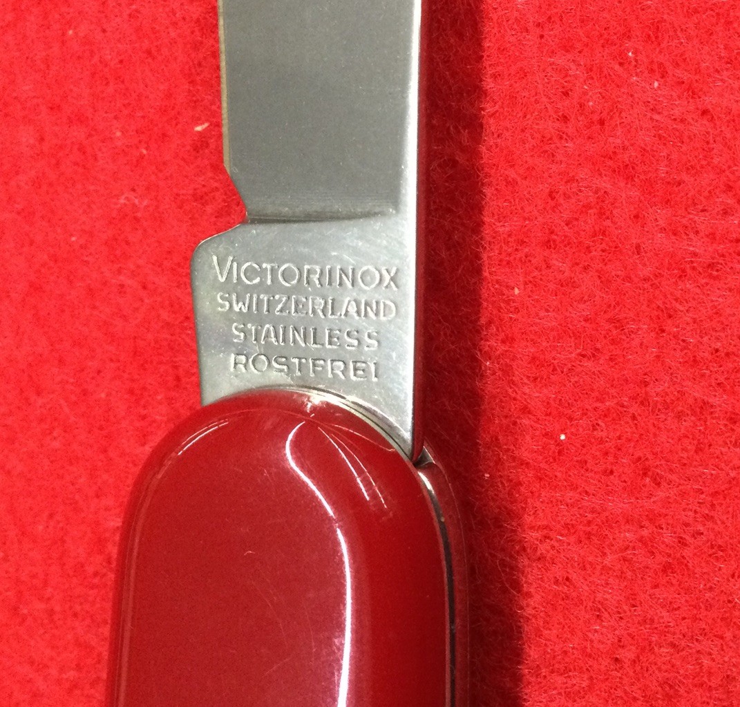 Victorinox Swiss Army Equipped 2 Blade Pocketknife, Tin Box C-2 #116