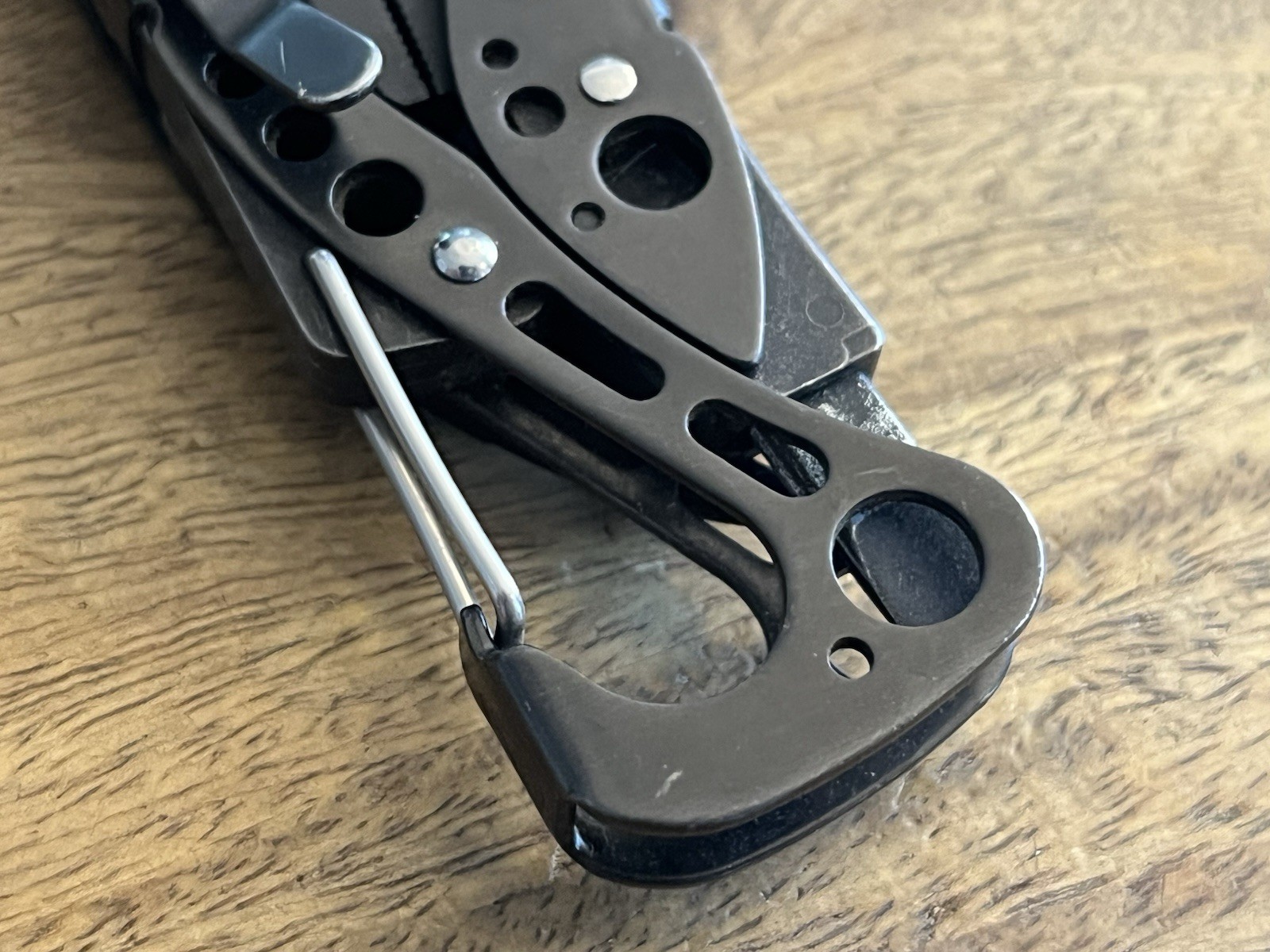 2021 Leatherman Skeletool MultiTool Black Oxide SUPER NICE!! w/New Nylon Sheath