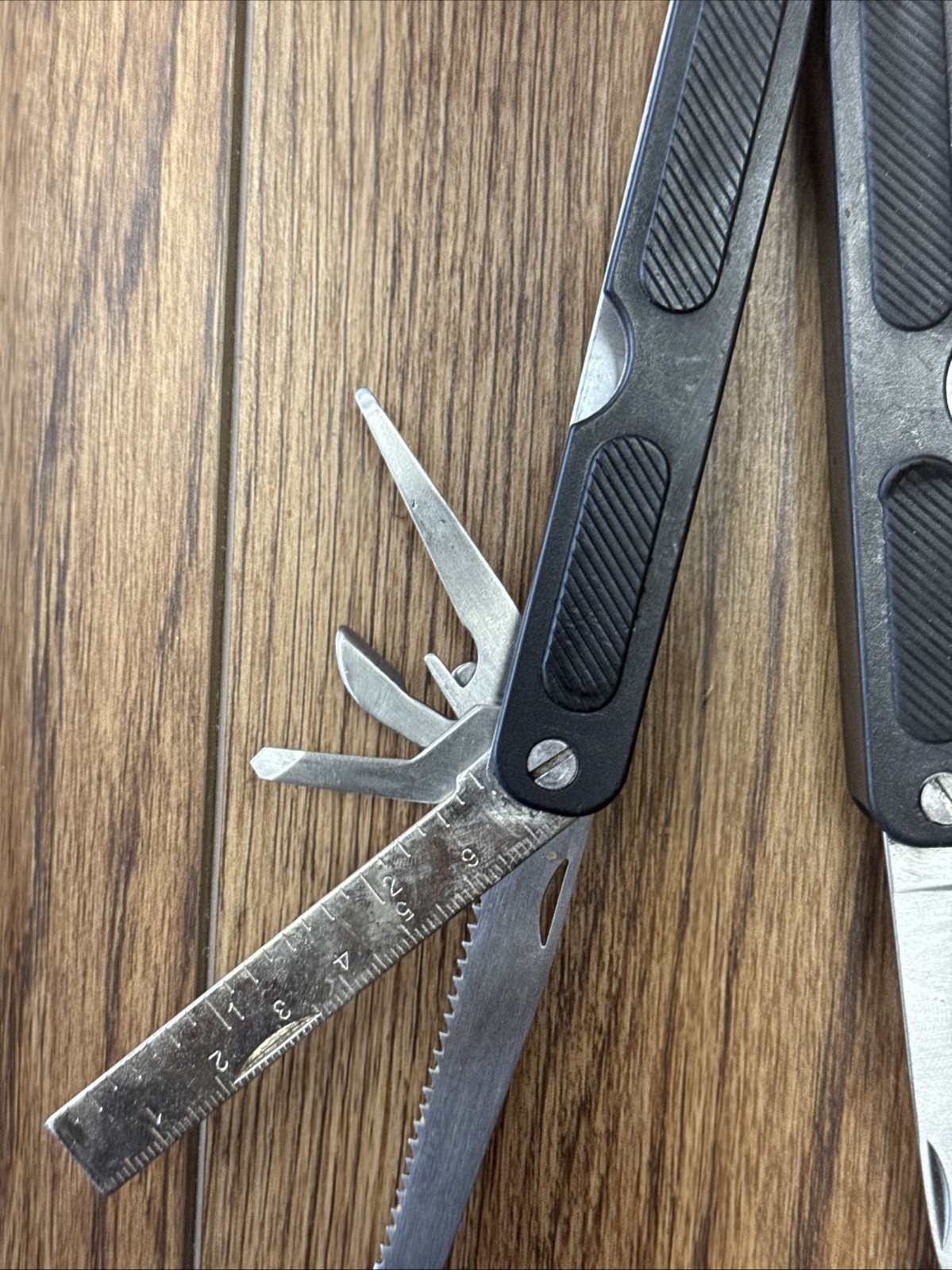 11-in-1 multi tool Pliers Knife Opener File Survival Hunting Camping