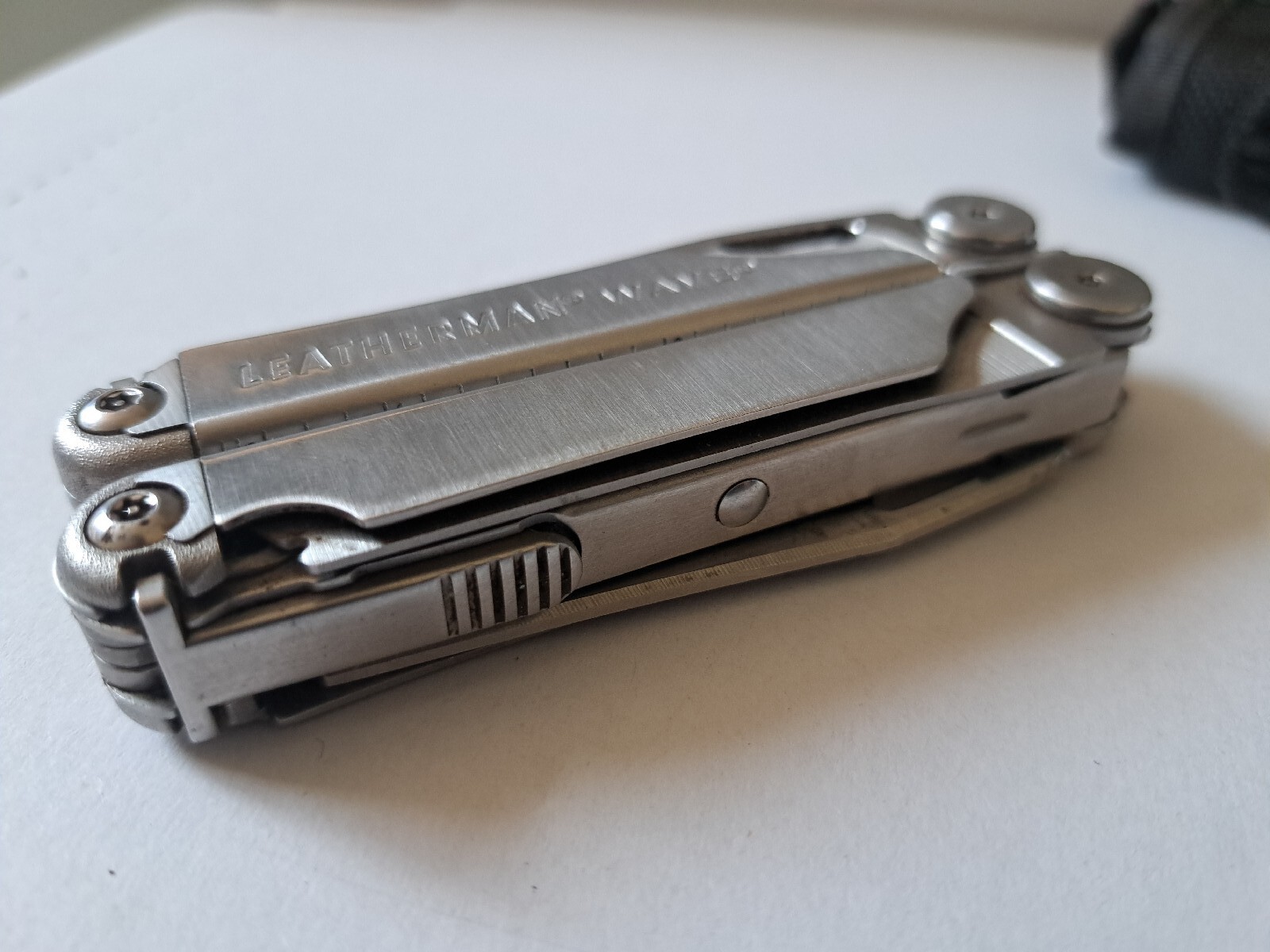Leatherman Wave Stainless Multi-Tool w/Nylon Sheat Used