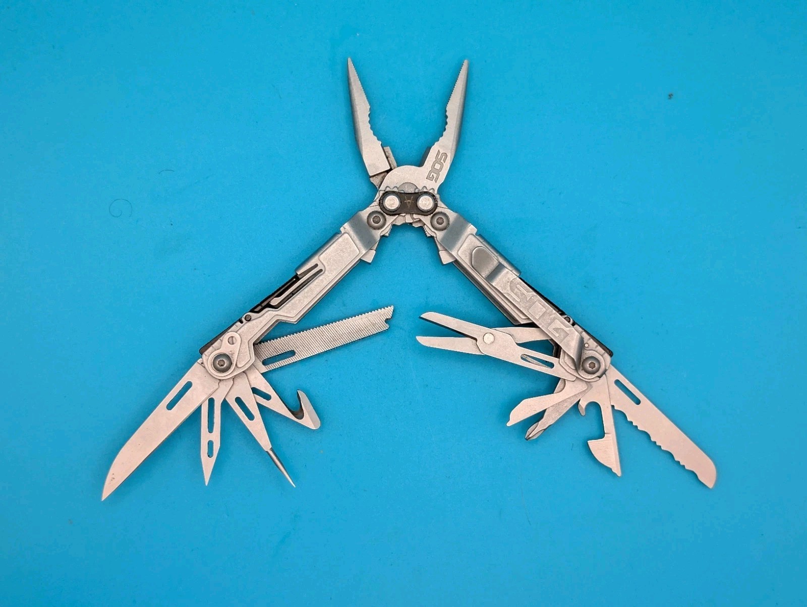 SOG PowerPint Tool Compact Lightweight Silver Multi-Tool!