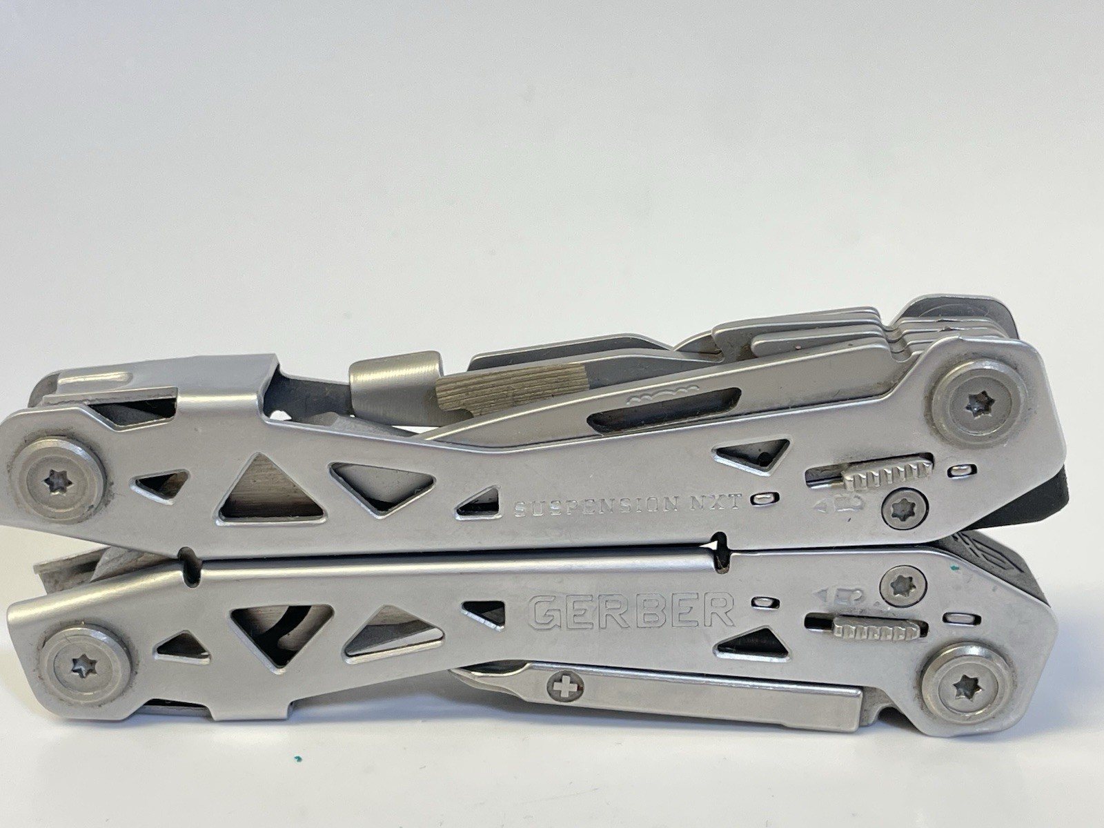 Gerber Suspension Nxt 15 in 1 Multi-Tool with Pocket Clip In Very Good Condition
