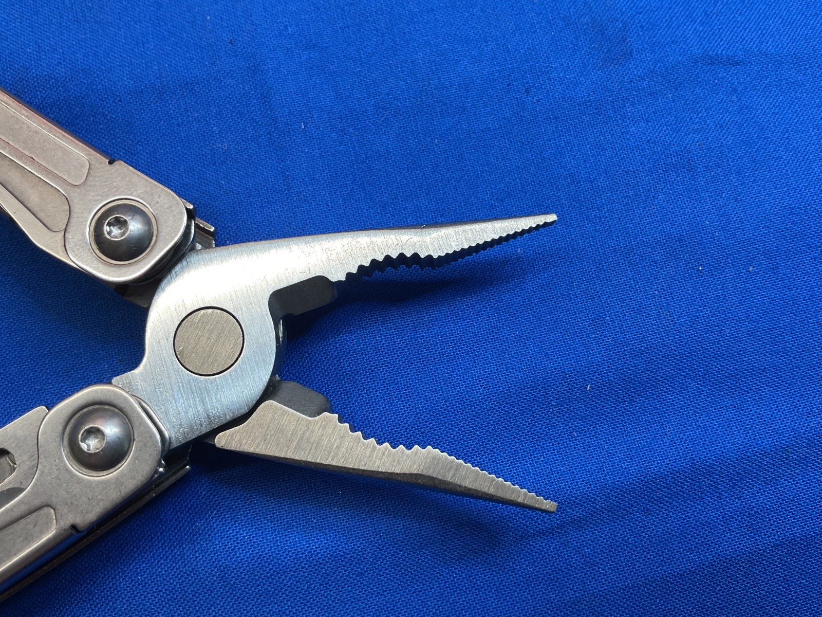 Leatherman Wingman Multi Tool Knife Pliers Camping Hunting Hiking 2022 Date Code