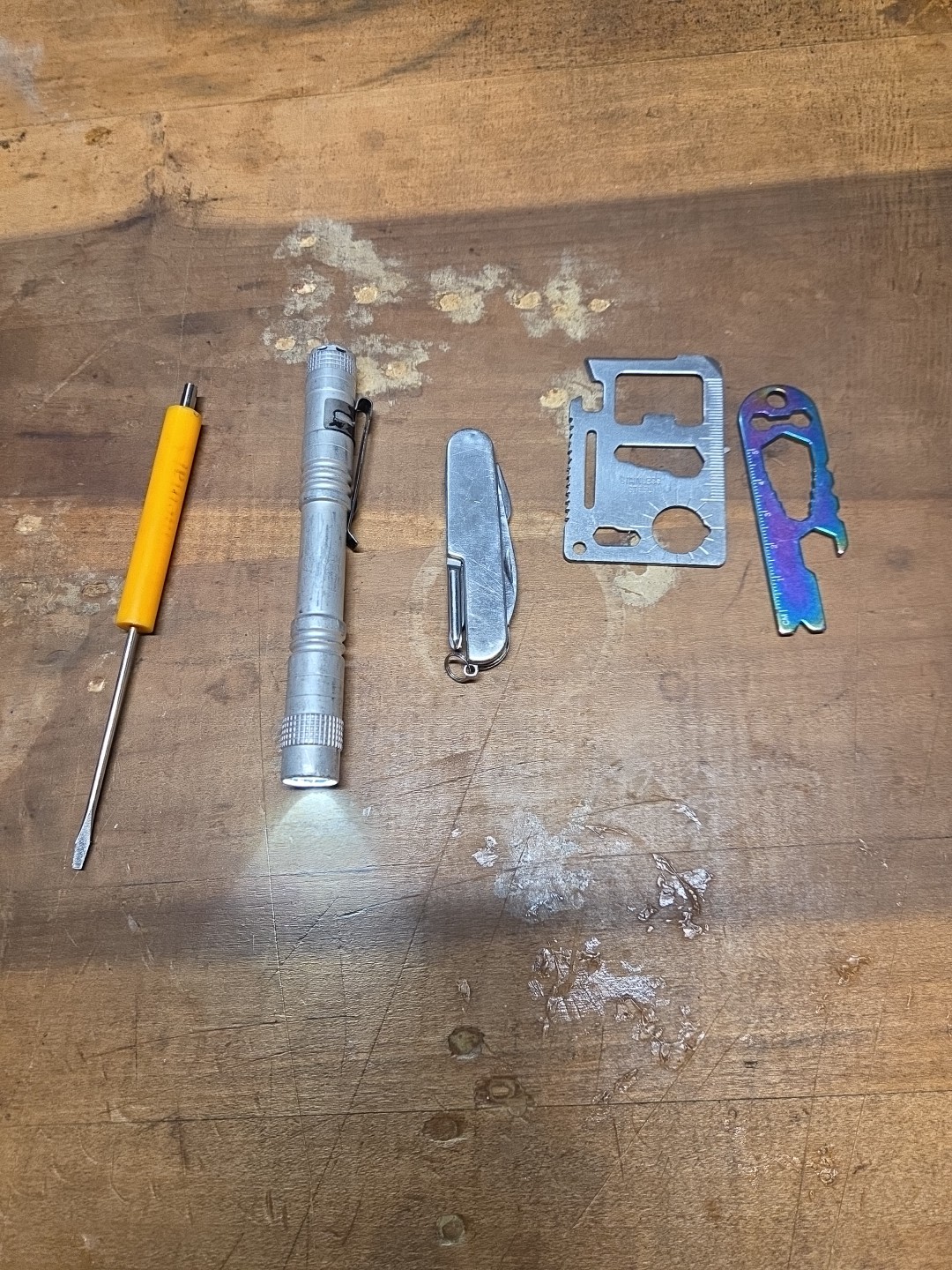 5 Piece Lot EDC Pack Flashlight/Multi-Tools/Screw Driver