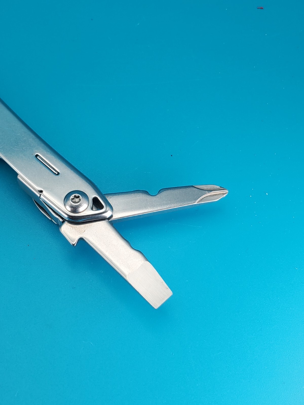 LEATHERMAN WINGMAN MULTI-TOOL! FAST SHIPPING!