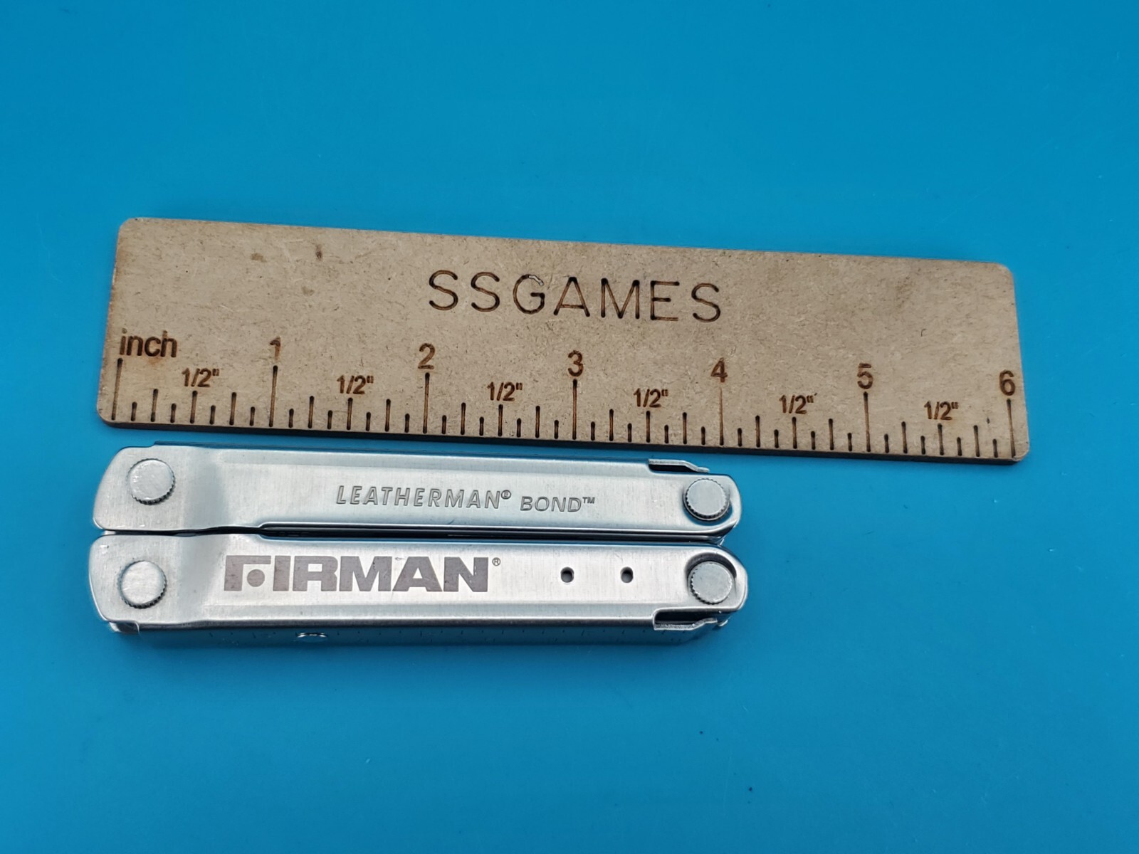 LEATHERMAN Bond Multitool, Stainless Steel Everyday Tool! *FIRMAN*