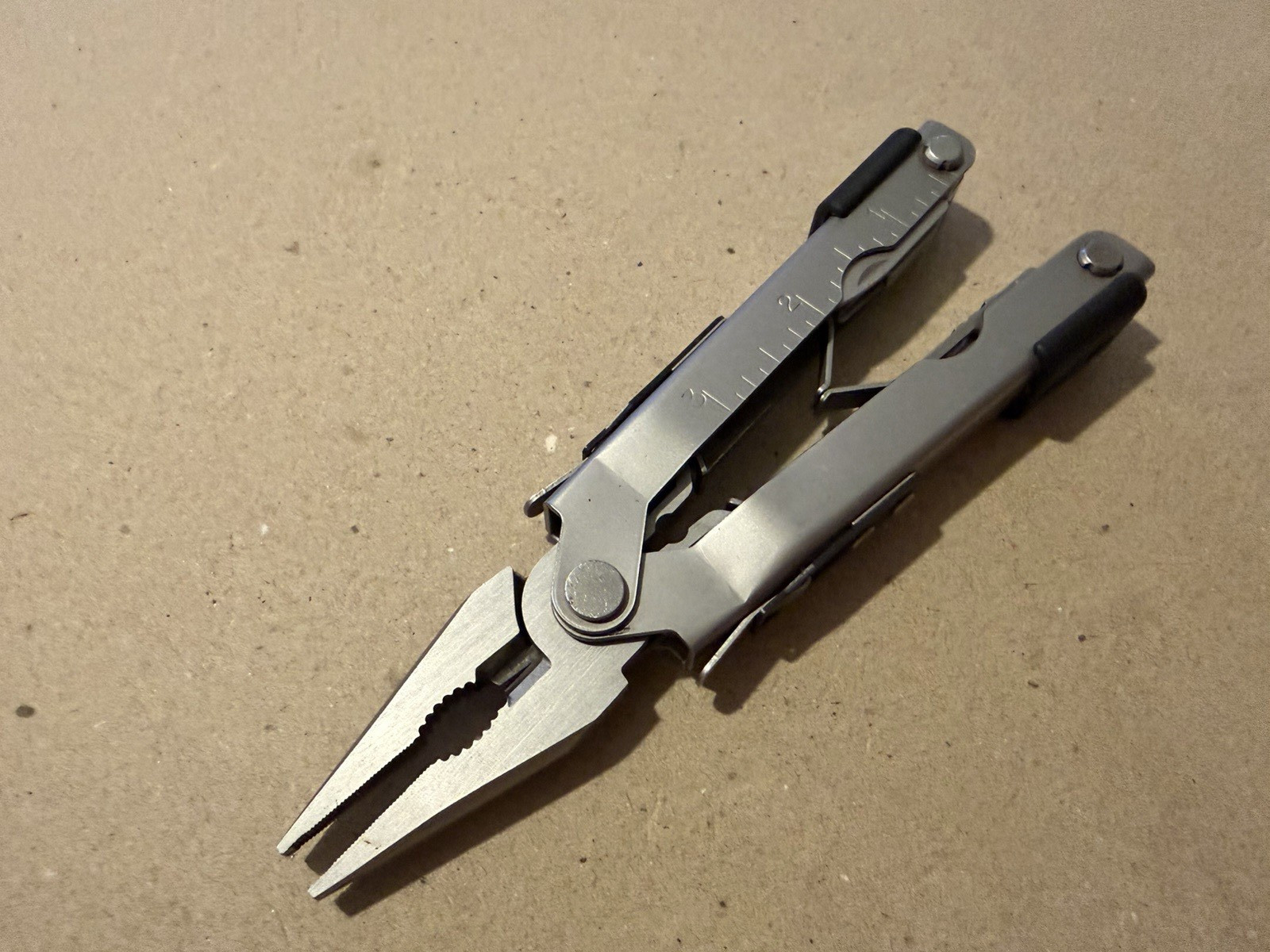 Gerber Evolution MP650 Military Model Multi-Tool Multi-Plier Needle Nose (Read!)