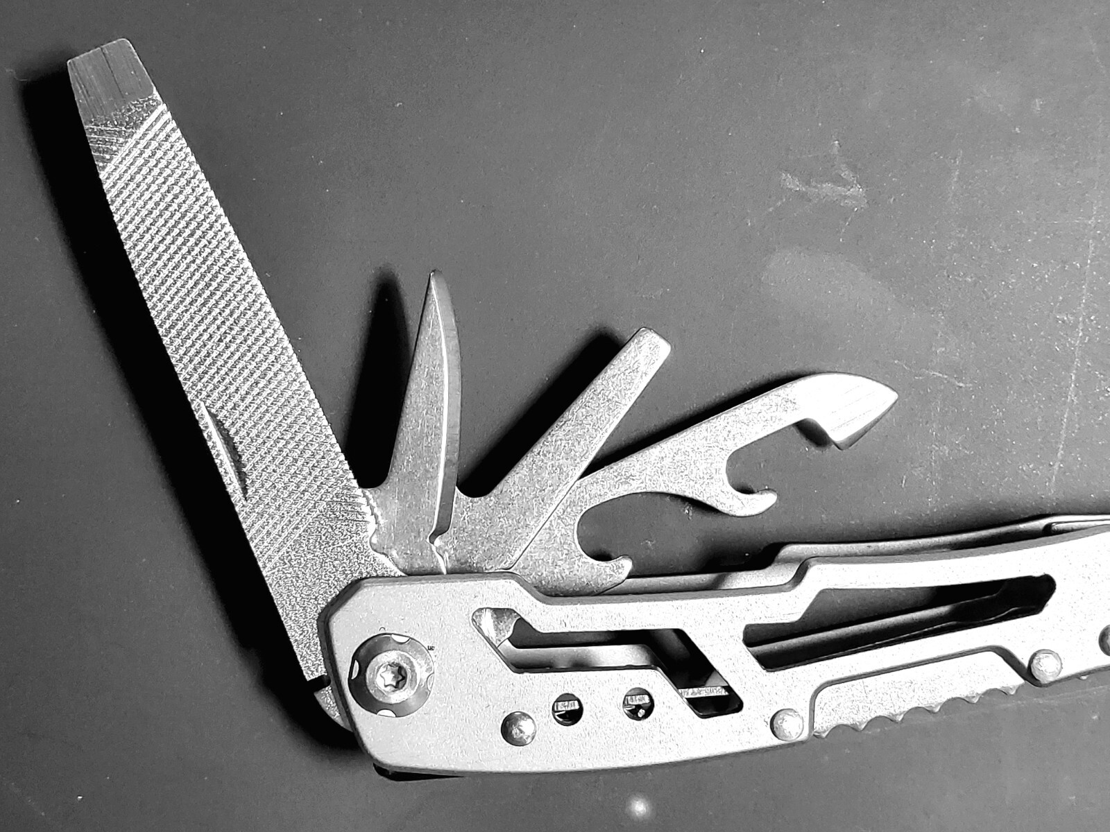 14 in 1 Multi Tool Kit Folding Pocket Knife Multifunction Stainless Steel Pliers