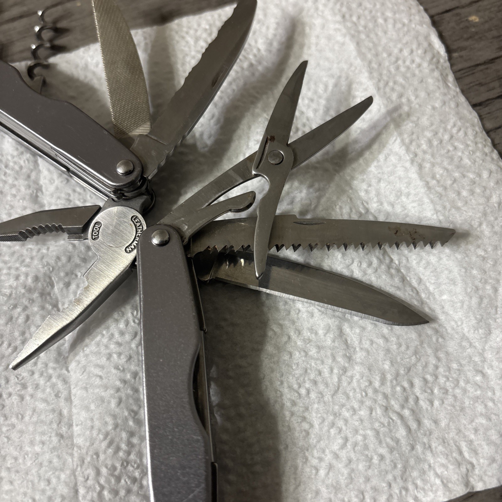 Leatherman Juice Xe6 Multi-Tool 18 Tools Gray