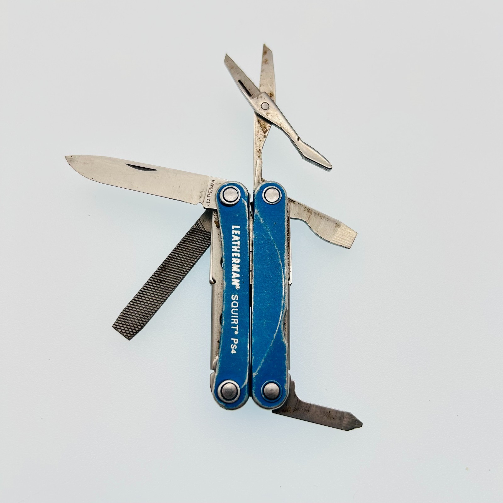 Leatherman Squirt PS4 BLUE – 8-in-1 Keychain Multi-Tool Discontinued (CODE19)
