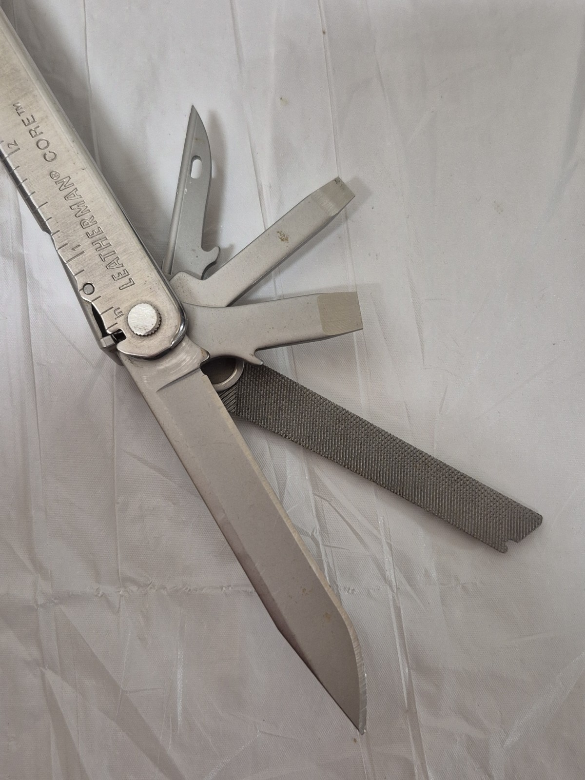 Leatherman Core Multi-Tool Stainless Steel Knife Pliers J11