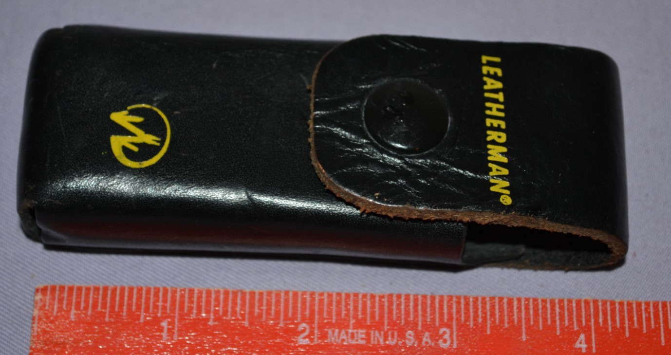 Genuine Leatherman Multi-Tool Black Leather Belt Sheath/Case Only — Good