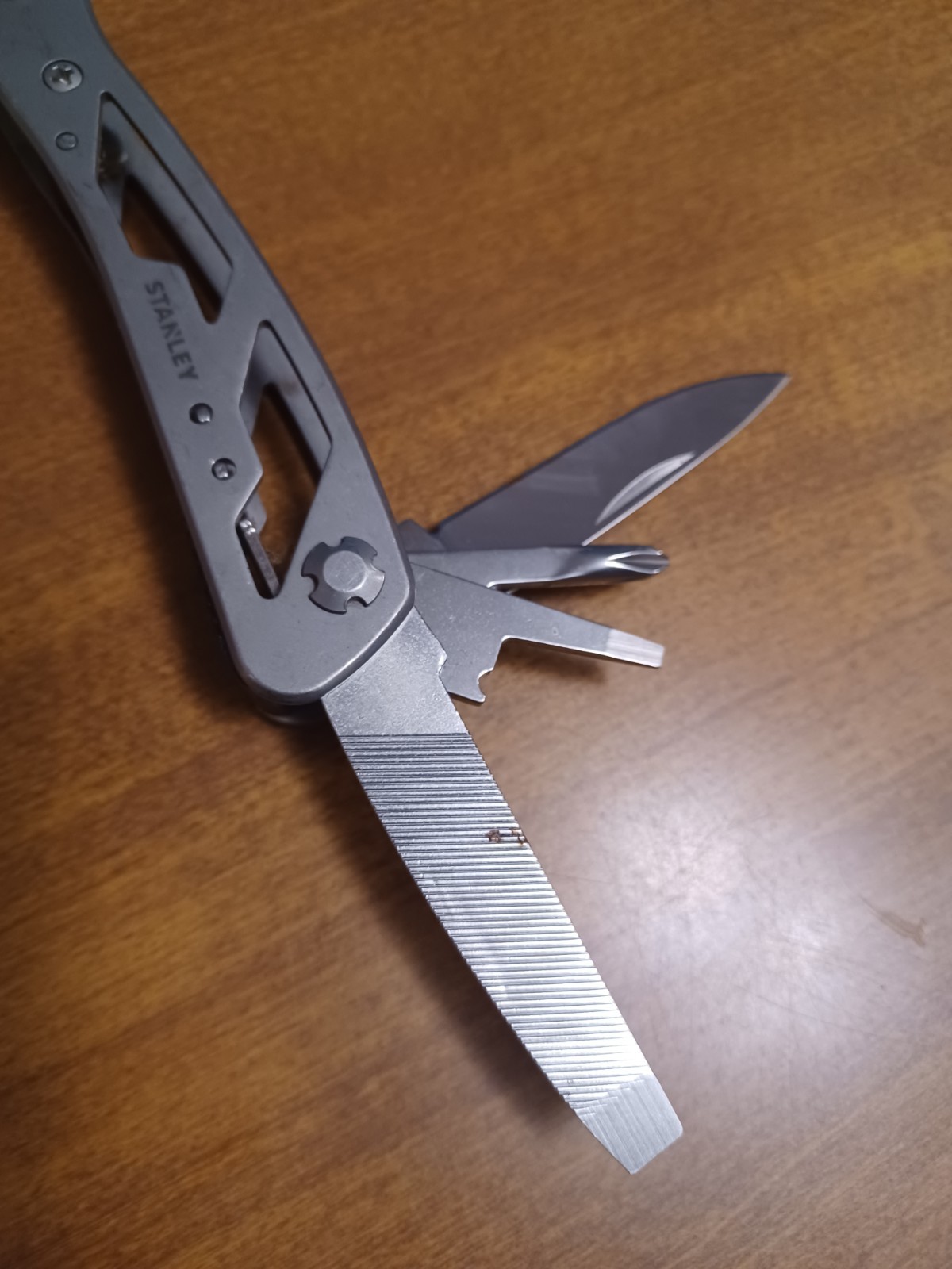 Stanley 2CR Multitool Stainless