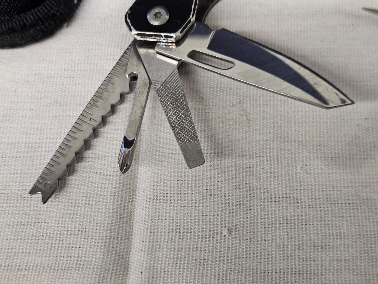 Ozark Trail Multitool Multi-Tool 10 in 1