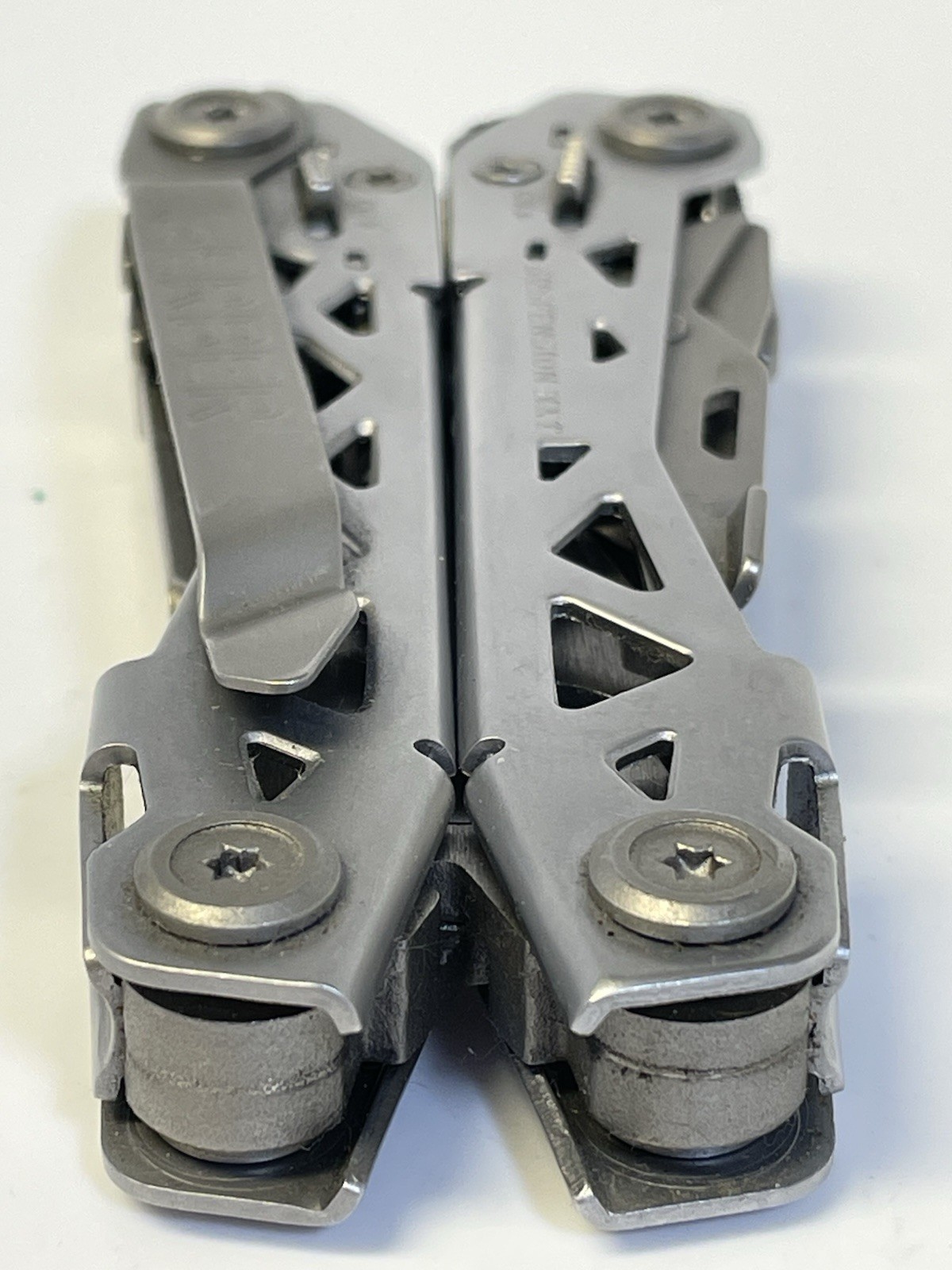 Gerber Suspension Nxt 15 in 1 Multi-Tool with Pocket Clip In Very Good Condition