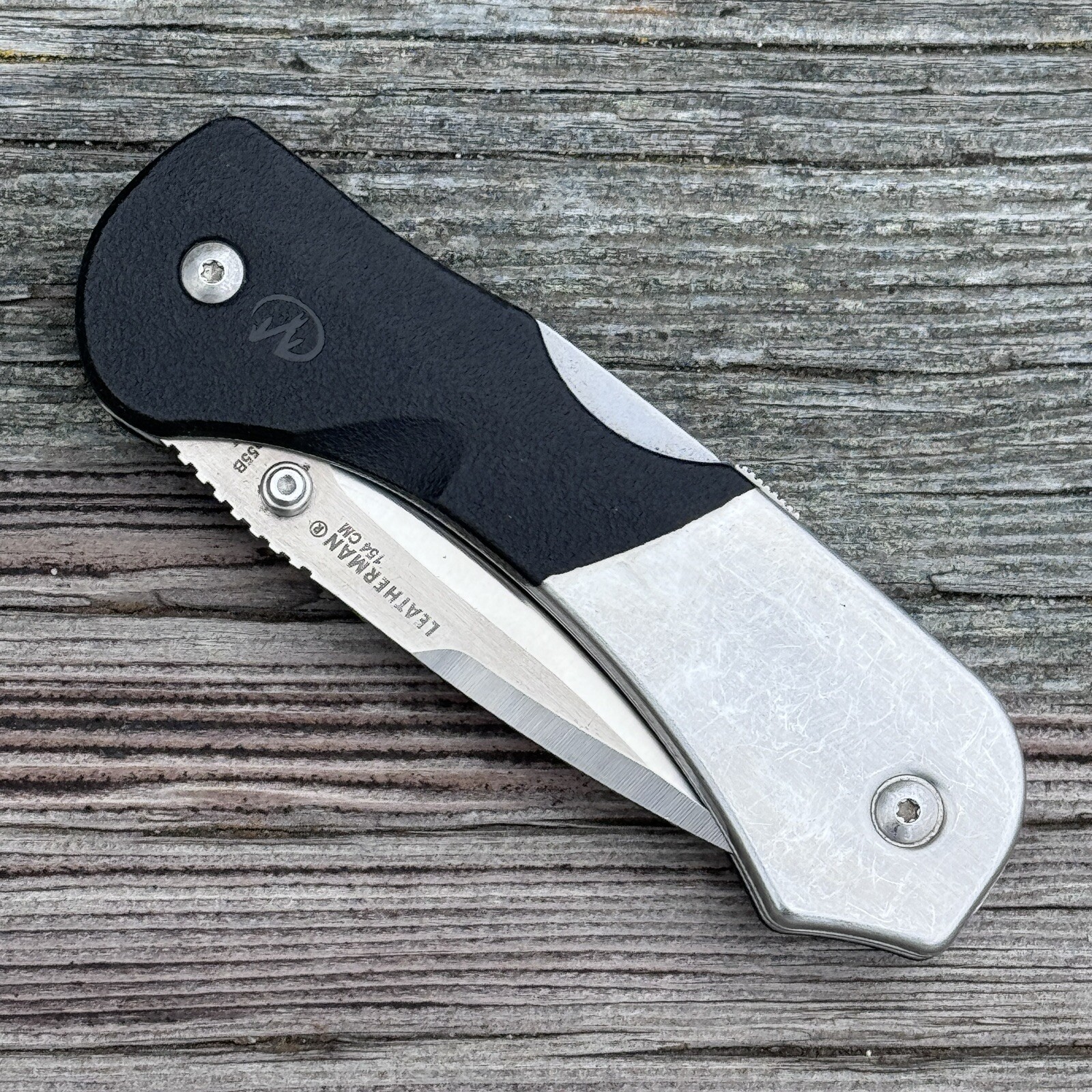 Leatherman E55B multitool (Expanse Series). Premium 154CM Stainless steel