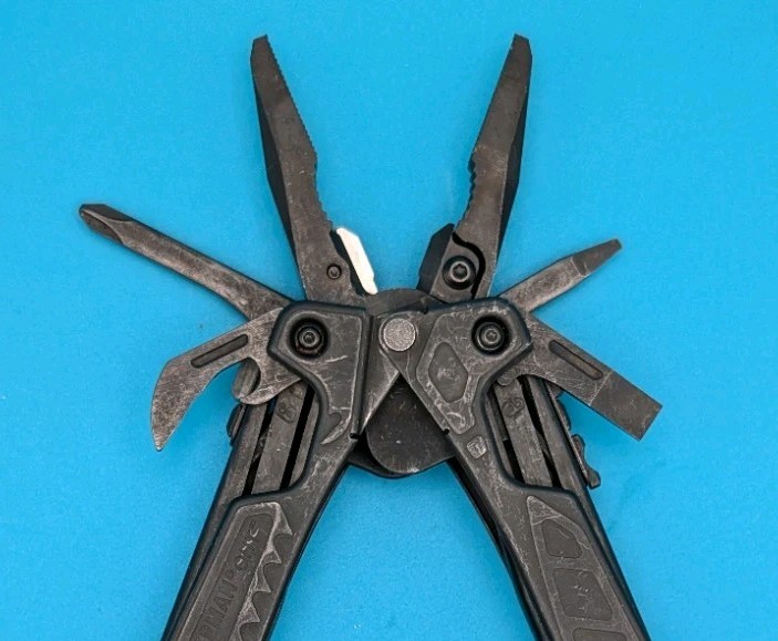 Leatherman OHT Multi-Tool Knife Discontinued! BLACK!