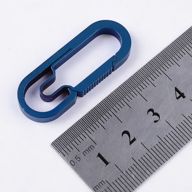 Men’s Metal Alloy Key Holder – Simple Carabiner Style Keychain for Car Keys 1Pcs