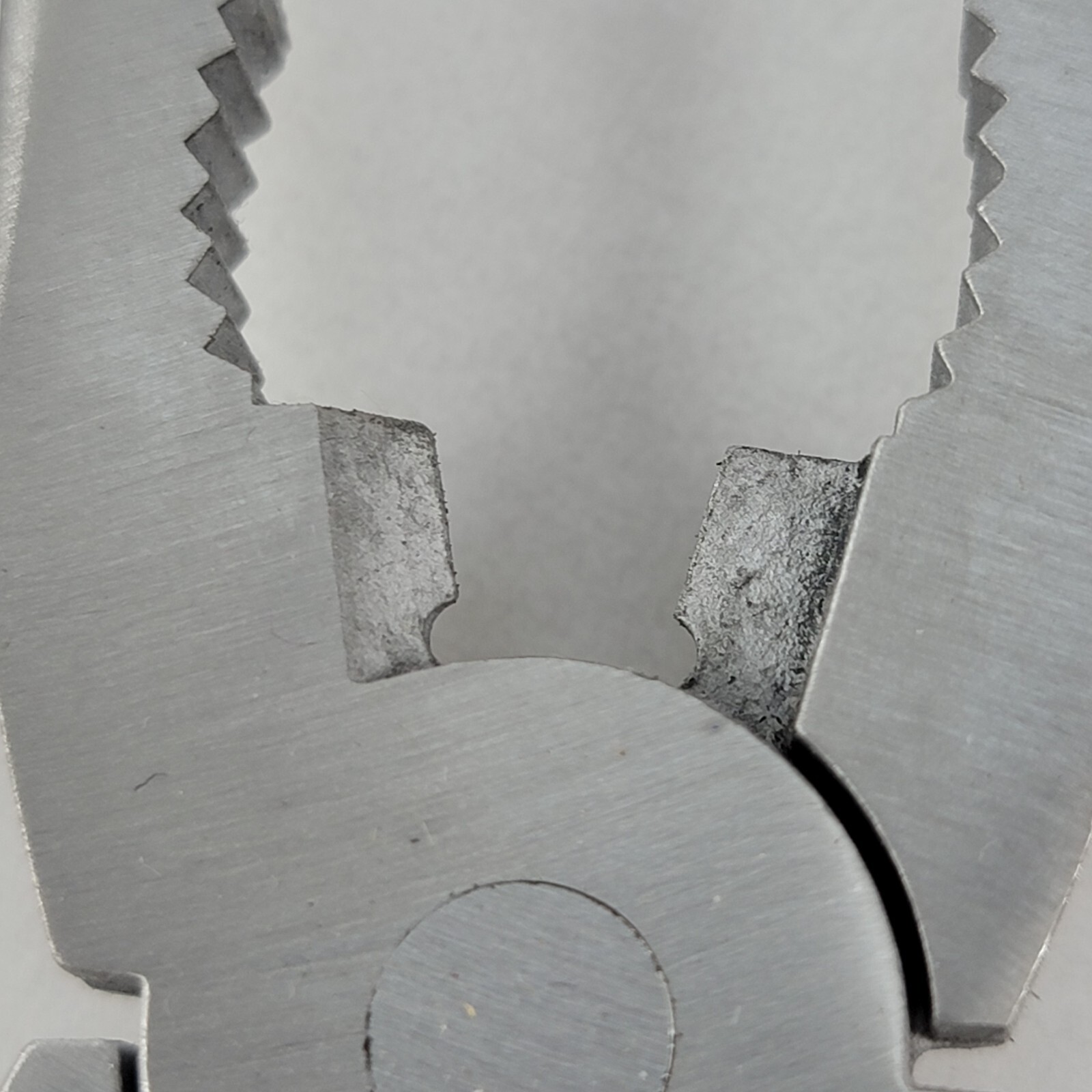NRA Multi Tool – 4.5″ With Sheaf – Pliers, Knife, Can Opener & More – CLEAN