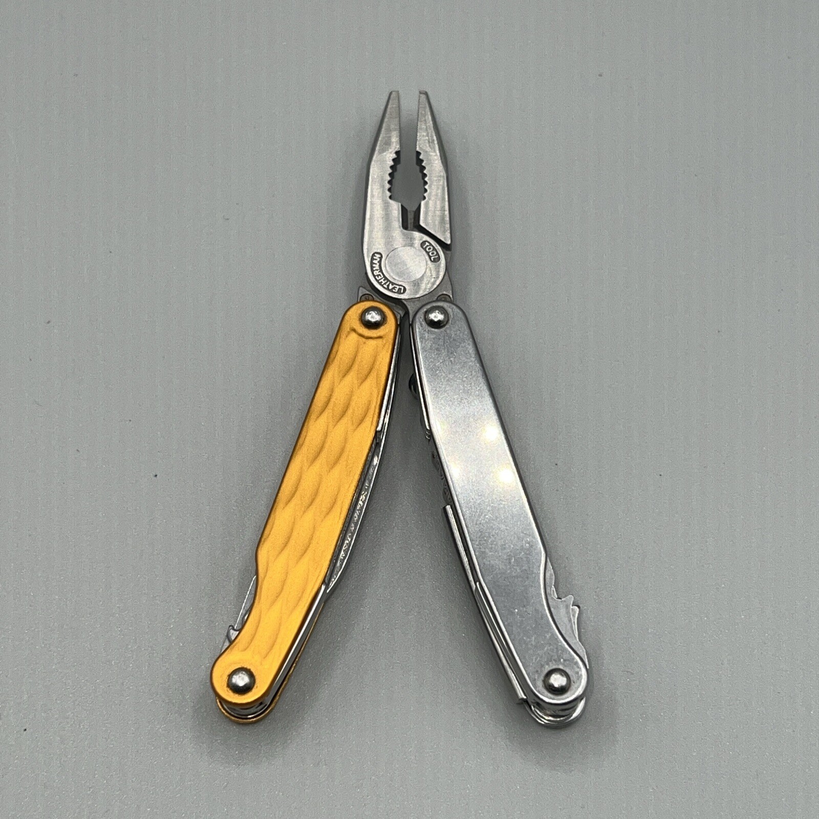Leatherman Juice C2 831918 Sunrise Yellow Rare Discontinued Display Model