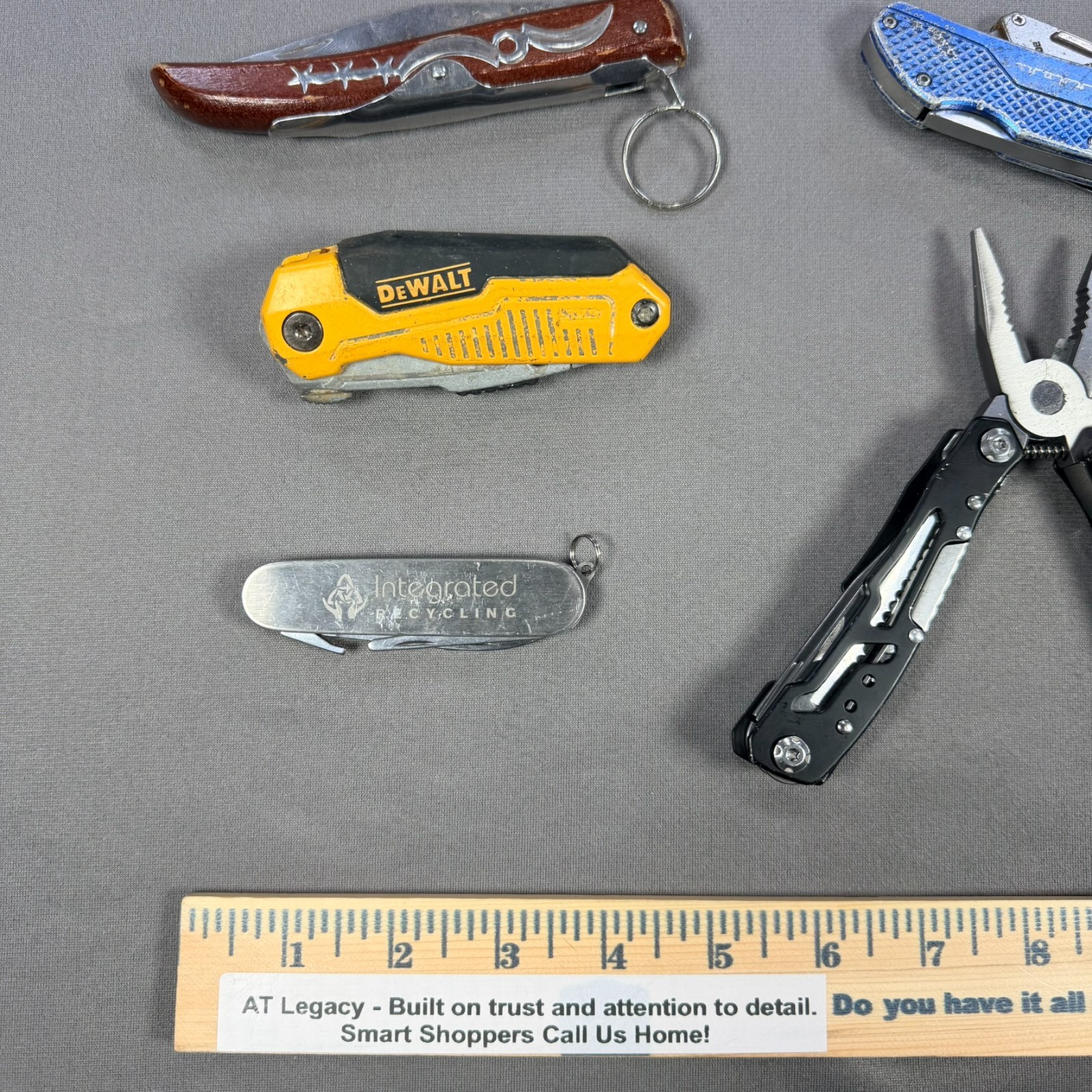 Mixed Pocket Knife Utility Multi-Tool Lot Okapi DeWalt Albatross Guidesman 13pc